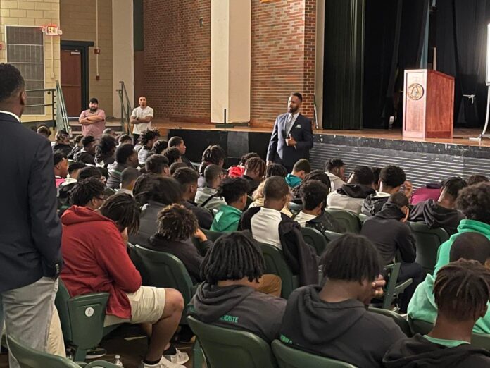 RPSB: Judge David Williams speaks to Peabody Magnet Students at Mentoring Monday