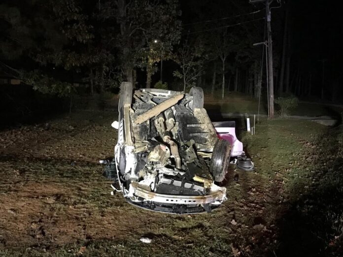 NPSO: Two injured in single-vehicle crash on White Oak Lane