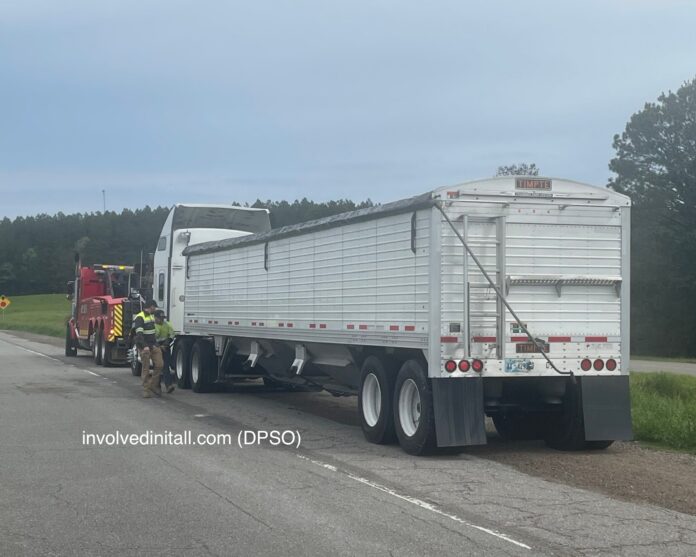 Desoto Parish: One trucker arrested in an 18-wheeler road rage incident on I-49