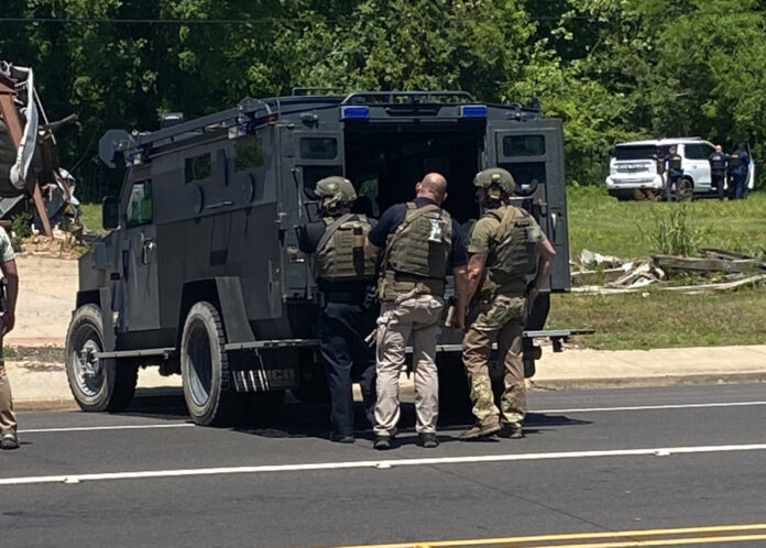 Alexandria: Rapides Avenue Standoff; man shot and killed by officers (Source: involvedinitall.com)