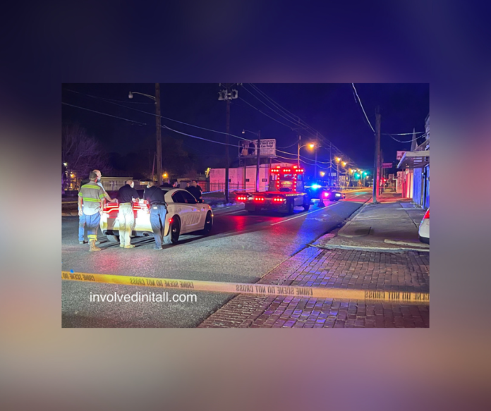 Alexandria PD: Pedestrian killed in a single vehicle crash on Lee Street