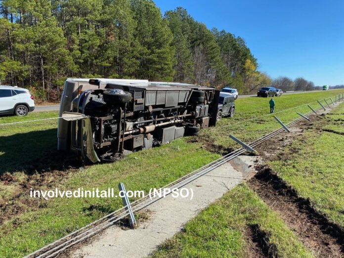 Natchitoches: Recreation vehicle crash on I-49; minor injuries reported (Source: NPSO)