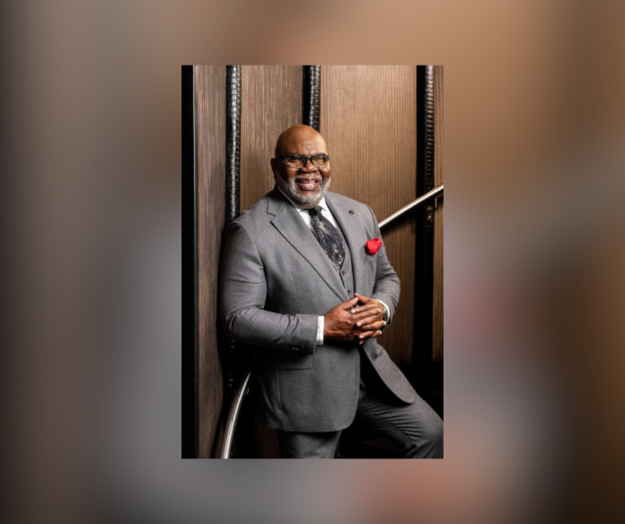 Bishop T.D. Jakes Suffers Medical Emergency During Sunday Service