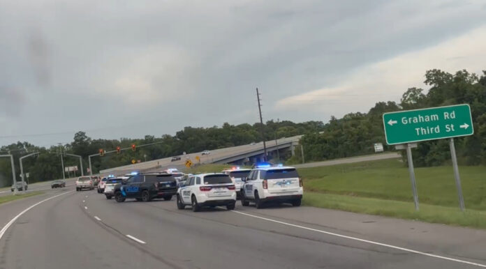 Daylight Gunfire on Hwy 71/165 Shocks Drivers; RPSO Confirms Assistance (Image: Supporter)