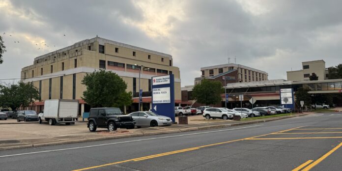 According to APD, Suspected Member of Alexandria’s Unhoused Population Sought in Rapides Regional Medical Plaza Robbery and Stabbing